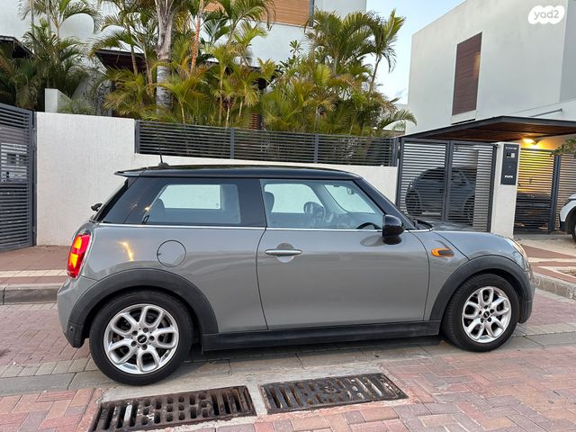 מודעת רכב מיני קופר