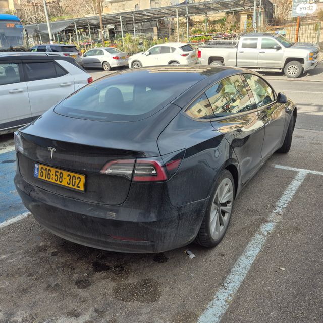 מודעת רכב טסלה מודל 3