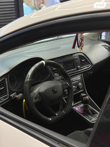 מודעת רכב סיאט לאון