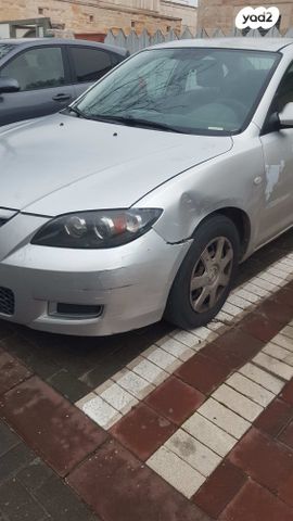 מודעת רכב מאזדה 3