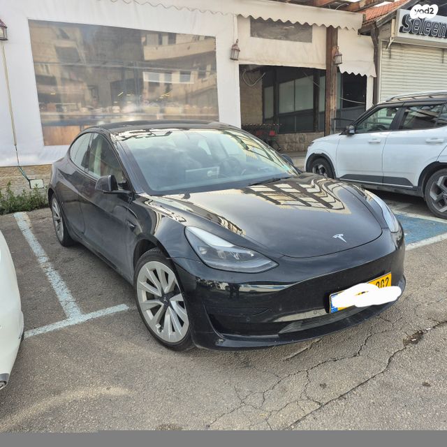מודעת רכב טסלה מודל 3