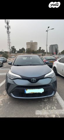 מודעת רכב טויוטה C-HR