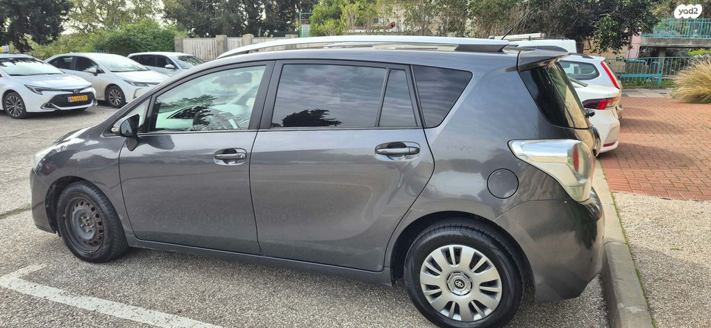 מודעת רכב טויוטה ורסו