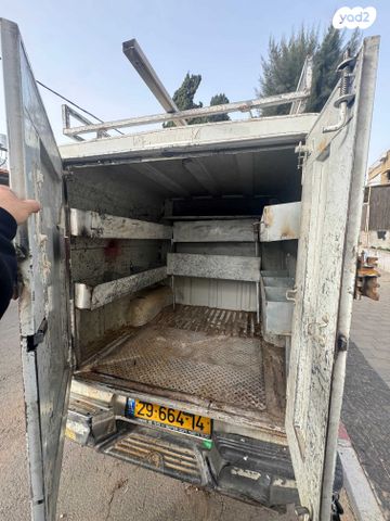 מודעת רכב מאזדה B-series