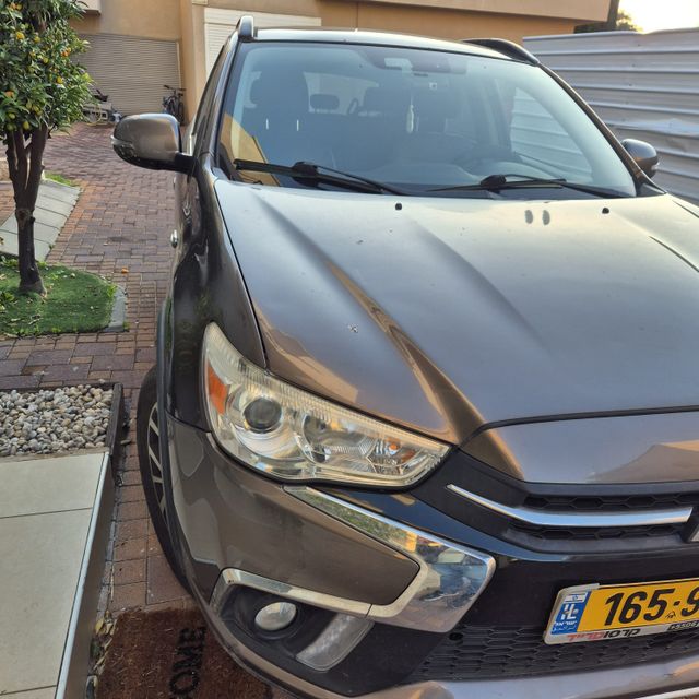 מודעת רכב מיצובישי ASX