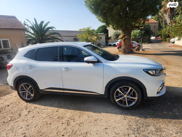 מודעת רכב אם ג'י EHS PHEV