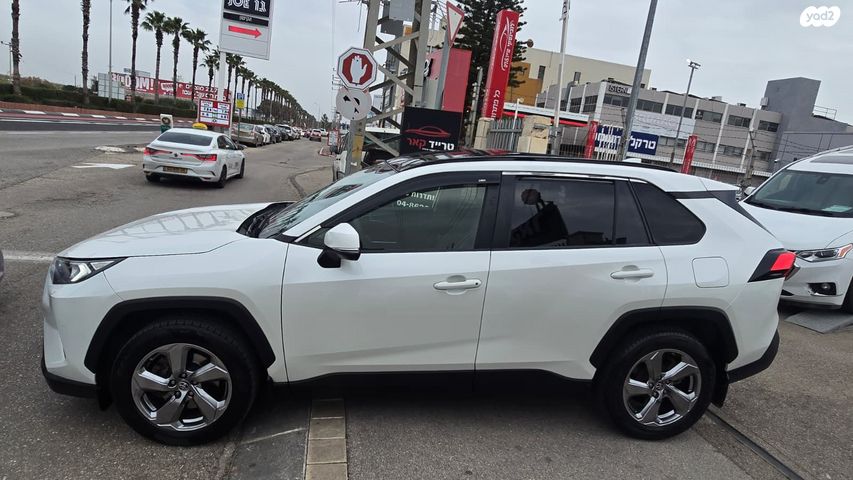 מודעת רכב טויוטה RAV4