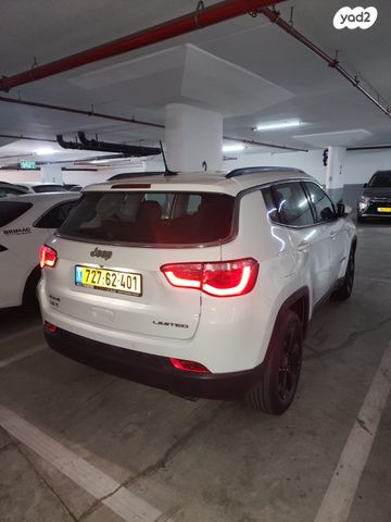 מודעת רכב ג'יפ קומפאס