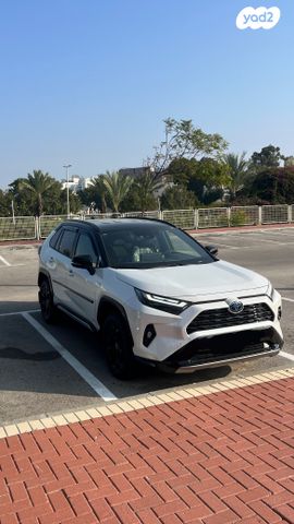 מודעת רכב טויוטה RAV4