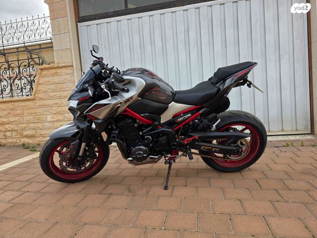 מודעת רכב קאוואסאקי Z900
