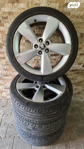 feedItemObj.data.row_1