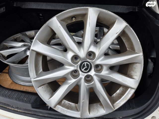 feedItemObj.data.row_1