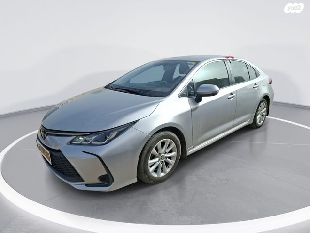 מודעת רכב טויוטה קורולה קרוס