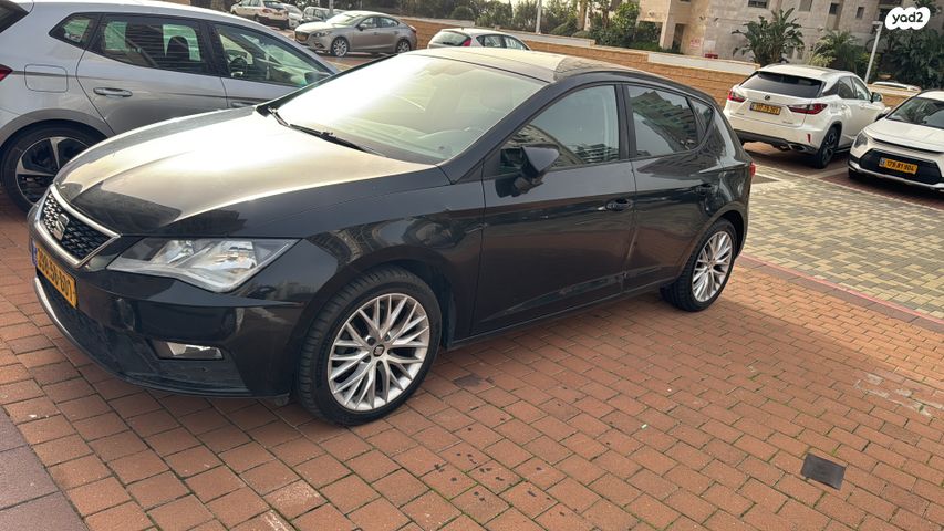 מודעת רכב סיאט לאון