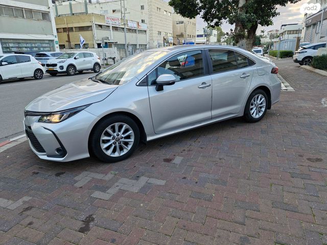 מודעת רכב טויוטה קורולה 1