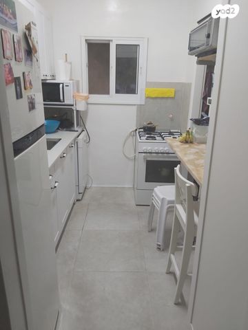 שדרות ג'יימס דה רוטשילד 14