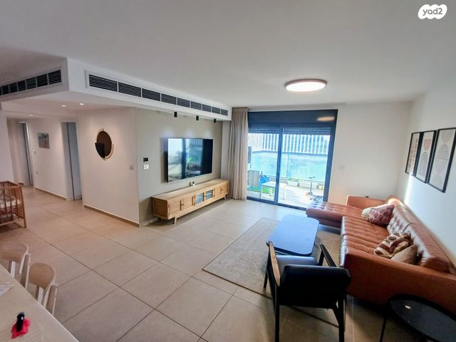 שדרות דוד המלך 50