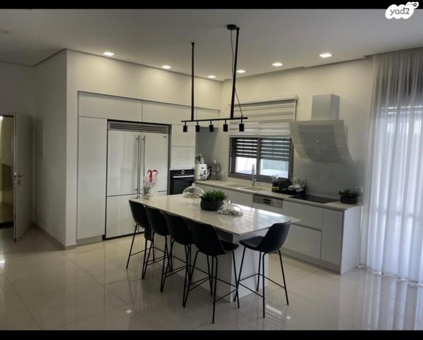 בעל שם טוב 64