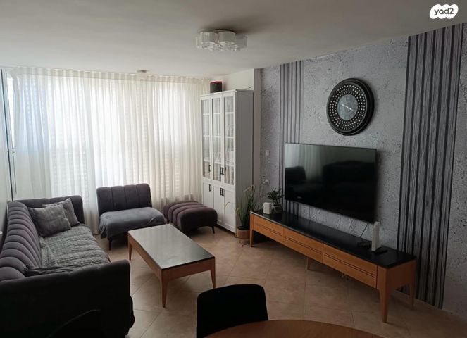 שמואל שרירא 9