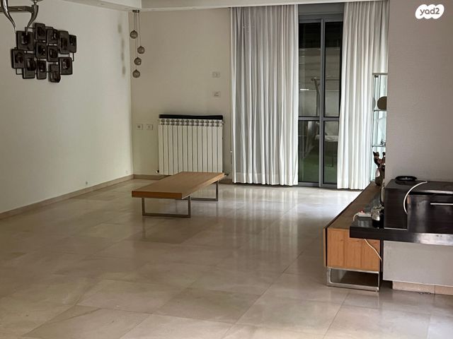 אליהו חכים 51