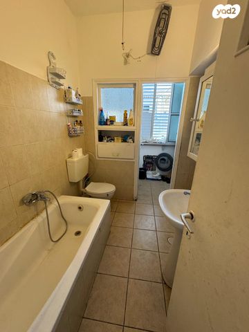 עין הקורא 25