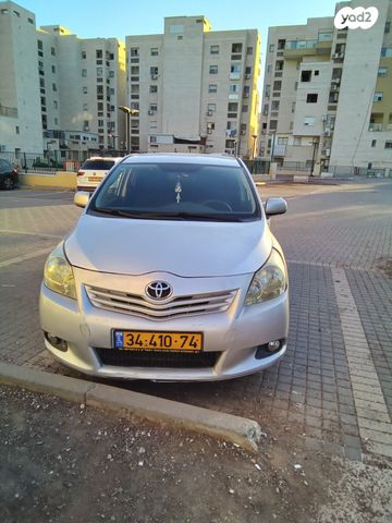 מודעת רכב טויוטה ורסו