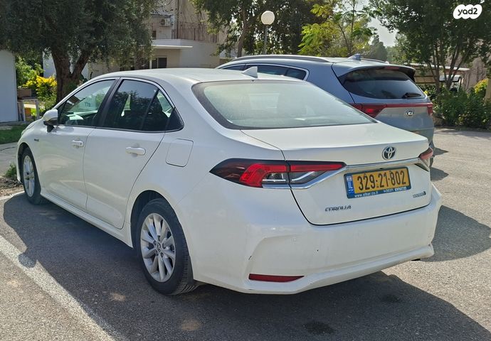 מודעת רכב טויוטה קורולה