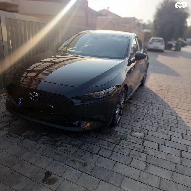 מודעת רכב מאזדה 3