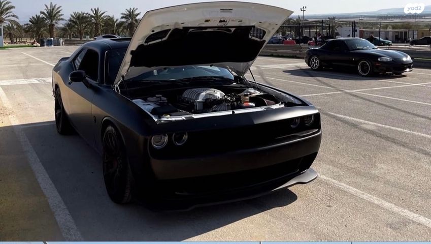 מודעת רכב דודג' צ'ארג'ר