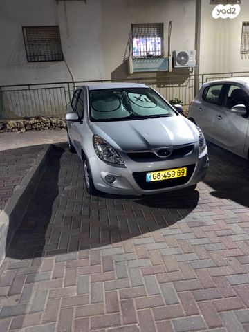 מודעת רכב יונדאי i20