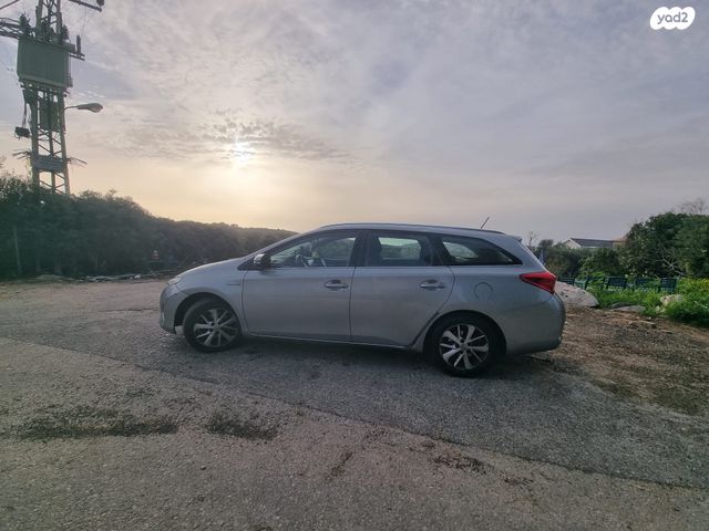 מודעת רכב טויוטה אוריס