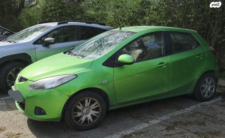 מודעת רכב מאזדה 2