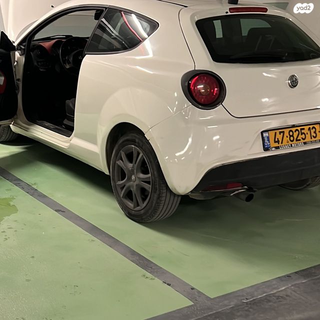 מודעת רכב אלפא רומיאו מיטו