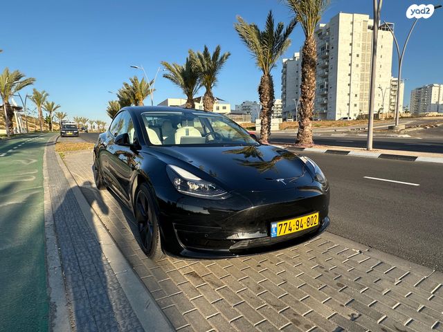 מודעת רכב טסלה מודל 3