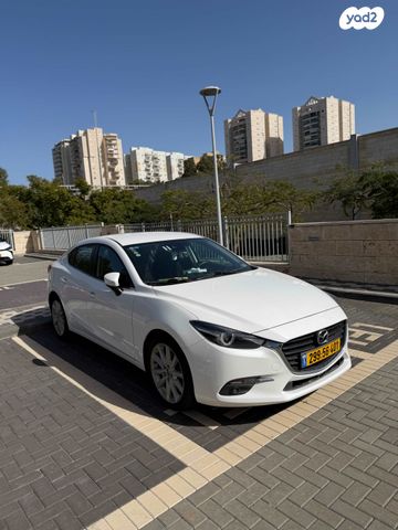 מודעת רכב מאזדה 3