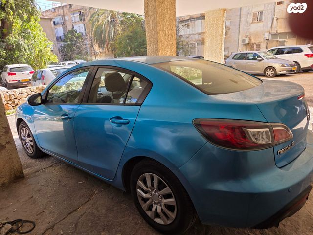 מודעת רכב מאזדה 3