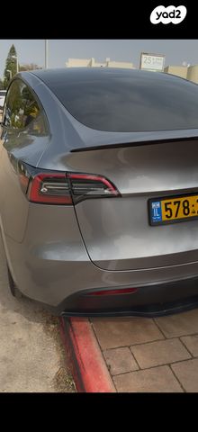 מודעת רכב טסלה מודל Y