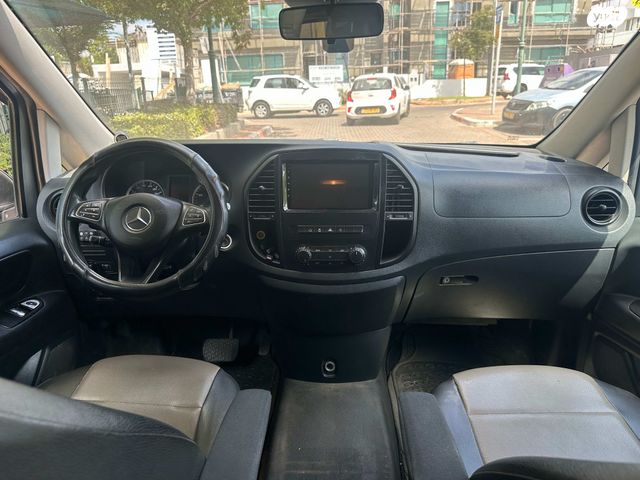 מודעת רכב מרצדס-בנץ ויטו