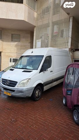 מודעת רכב מרצדס-בנץ ספרינטר