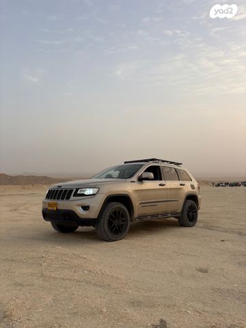 מודעת רכב ג'יפ גרנד צ'ירוקי