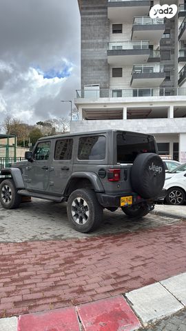 מודעת רכב ג'יפ רנגלר