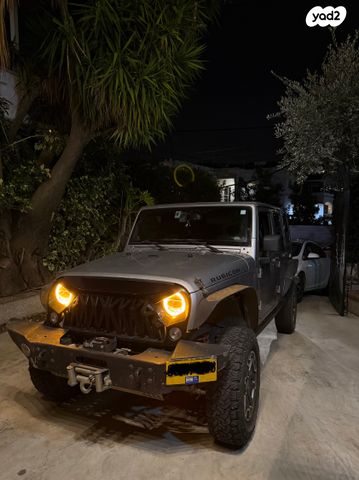 מודעת רכב ג'יפ רנגלר