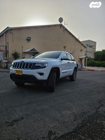 מודעת רכב ג'יפ גרנד צ'ירוקי