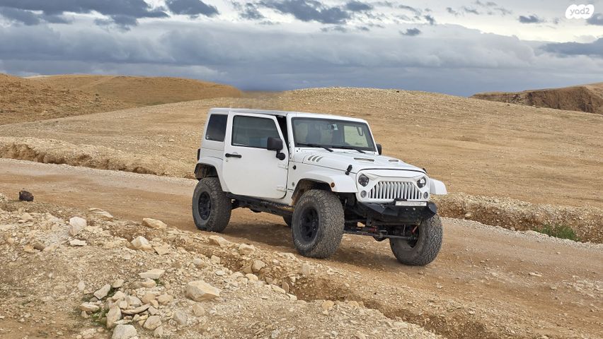 מודעת רכב ג'יפ רנגלר