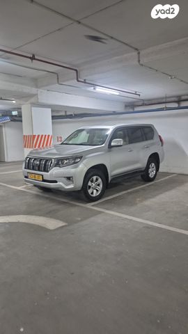 מודעת רכב טויוטה לנד קרוזר