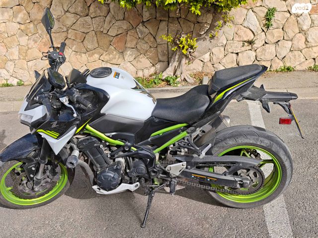 מודעת רכב קאוואסאקי Z900