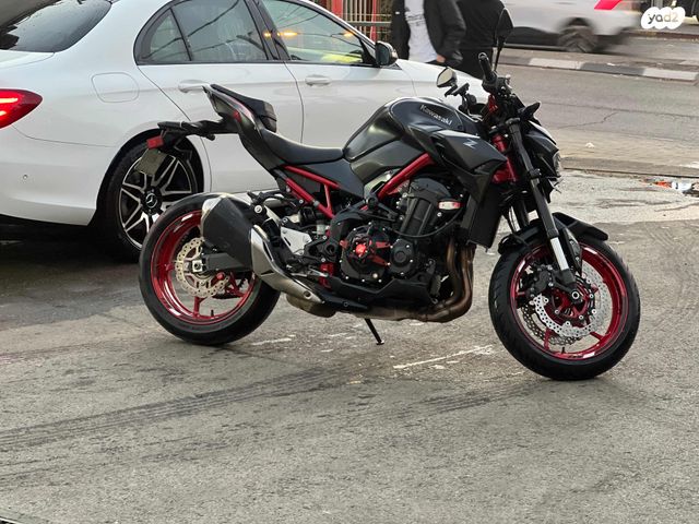 מודעת רכב קאוואסאקי Z900