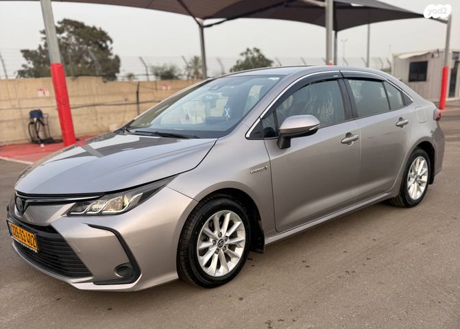 מודעת רכב טויוטה קורולה