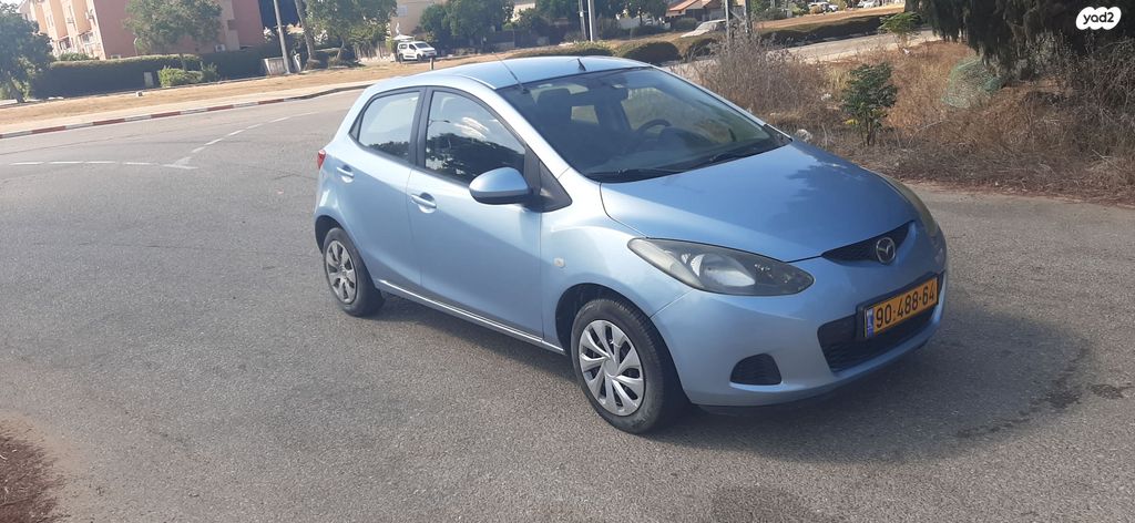 מודעת רכב מאזדה 2