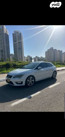 מודעת רכב סיאט לאון